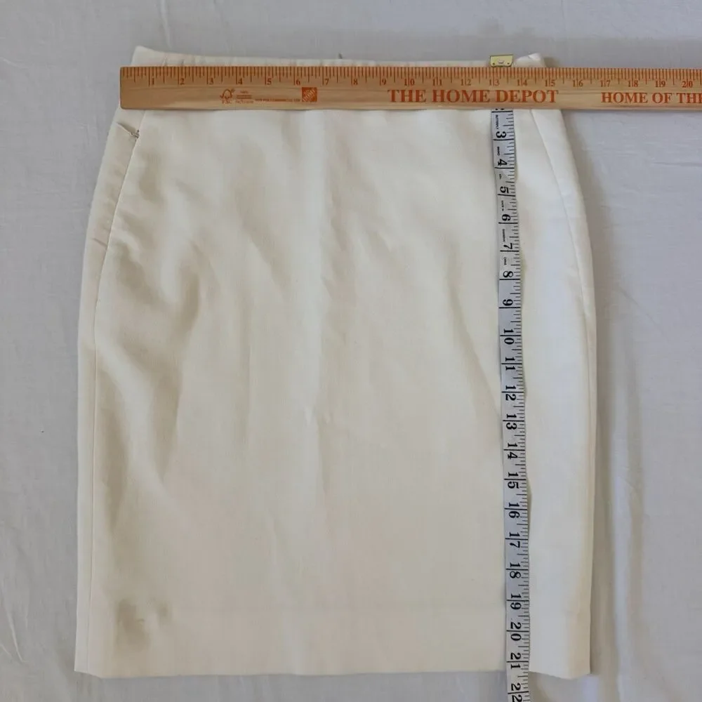 Akris Bergdorf Goodman Ivory Silk Blend Pencil Skirt US 4 EU 36 Made Switzerland